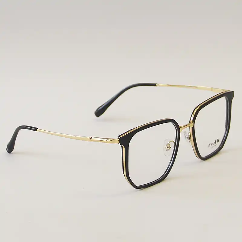 عینک طبی pearlo مدلH00203