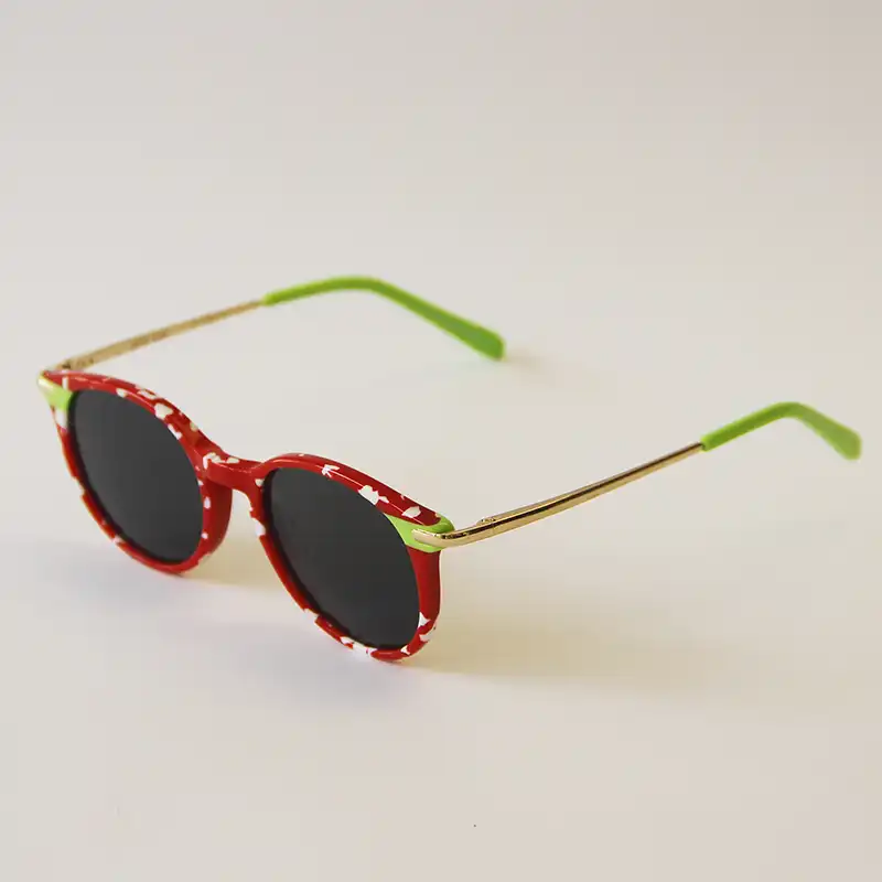 عینک آفتابی بچگانه corno مدل FG1430