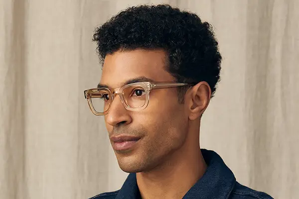 مدل عینک طبی مردانه برای صورت کشیده